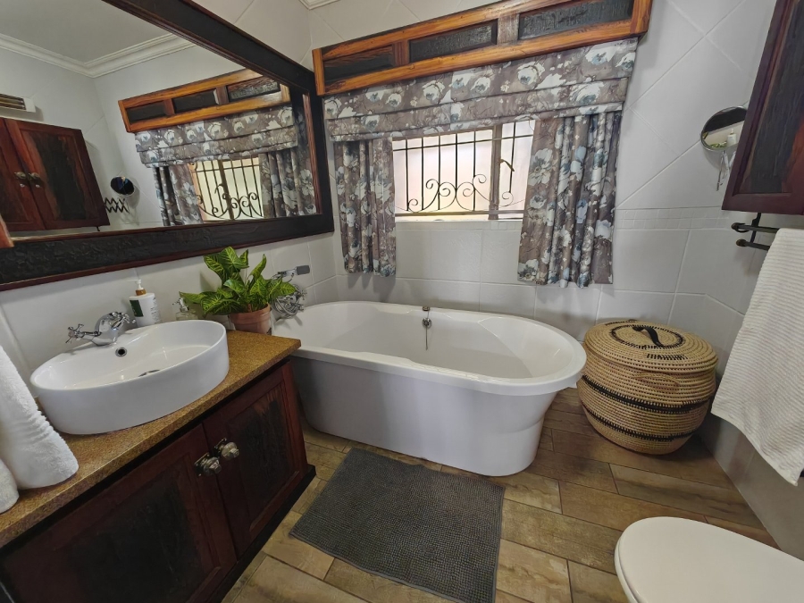 6 Bedroom Property for Sale in Dan Pienaar Free State
